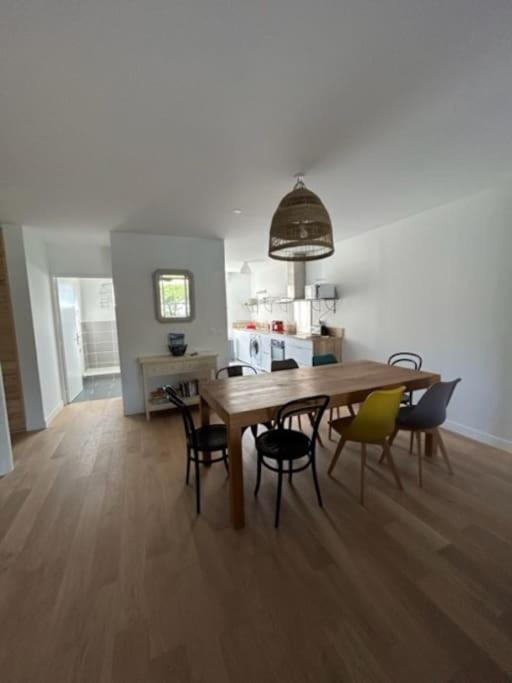 Superbe Appartement Bord De Mer Сен-Мандрие-сюр-Мер Экстерьер фото