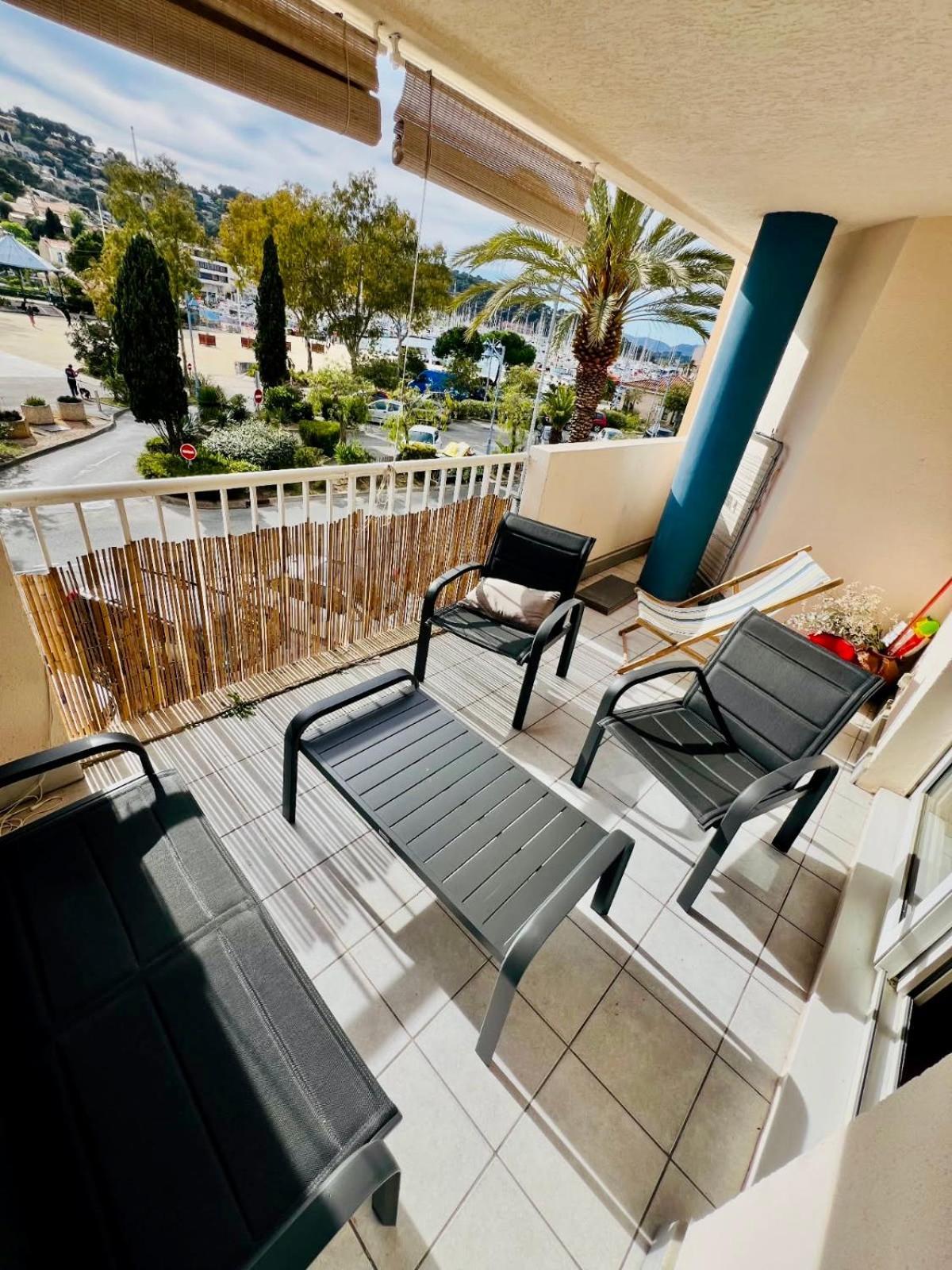 Superbe Appartement Bord De Mer Сен-Мандрие-сюр-Мер Экстерьер фото
